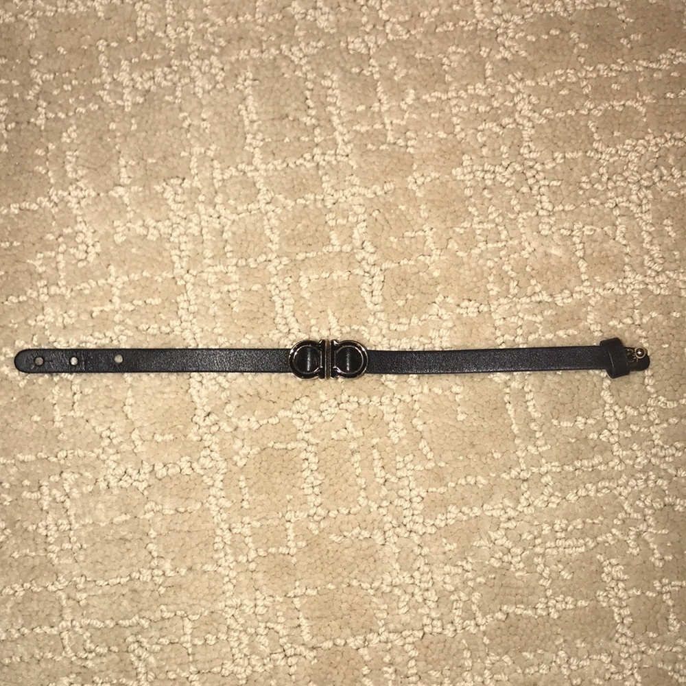 Ferragamo women’s leather bracelet